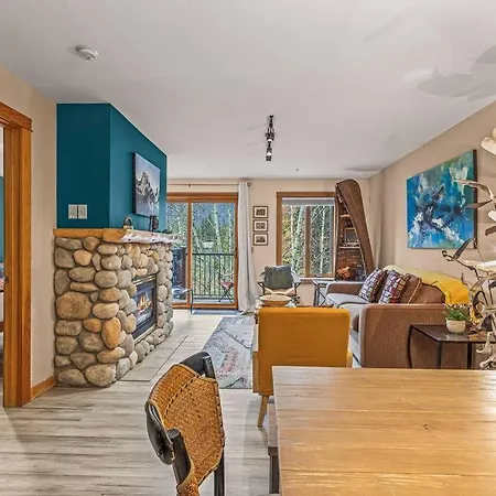 C202 Town Centre, Mtn View, Sleeps 7, Ac, Free Parking Apartment Canmore Exterior photo