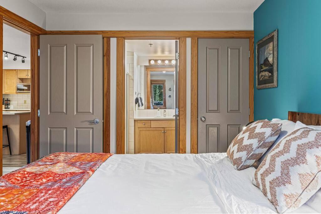 C202 Town Centre, Mtn View, Sleeps 7, Ac, Free Parking Canmore