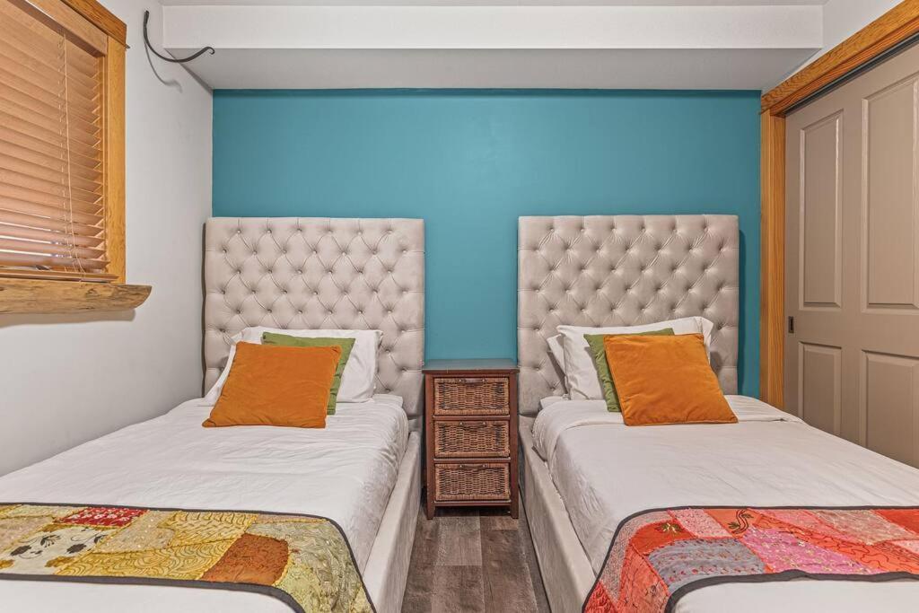 C202 Town Centre, Mtn View, Sleeps 7, Ac, Free Parking