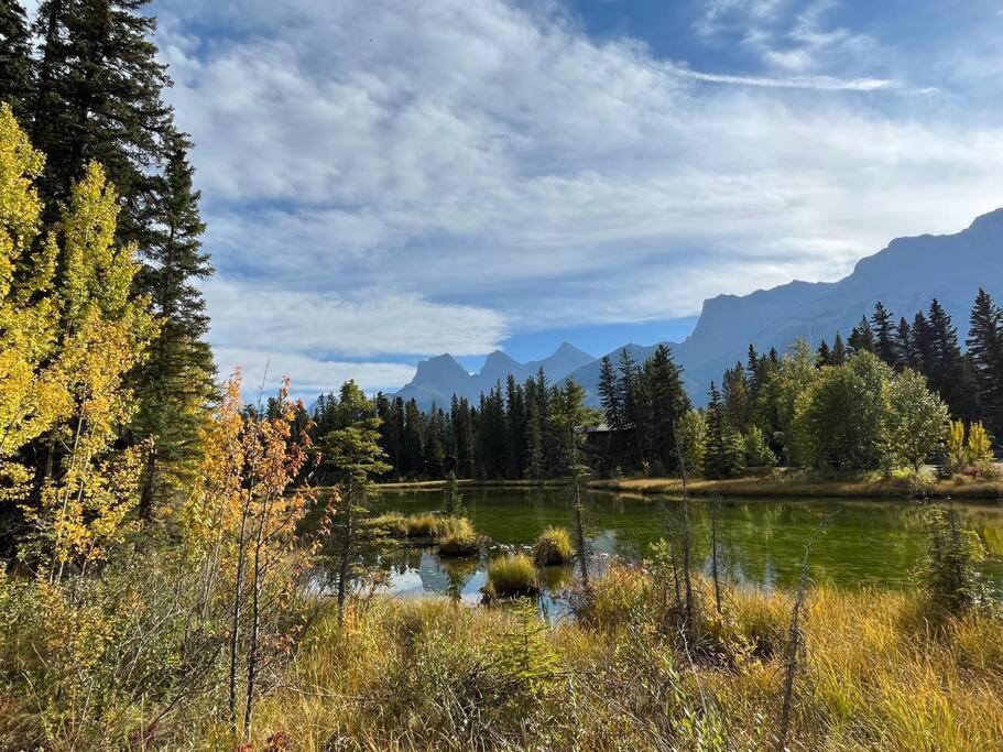 Apartment C202 Town Centre, Mtn View, Sleeps 7, Ac, Free Parking Canmore