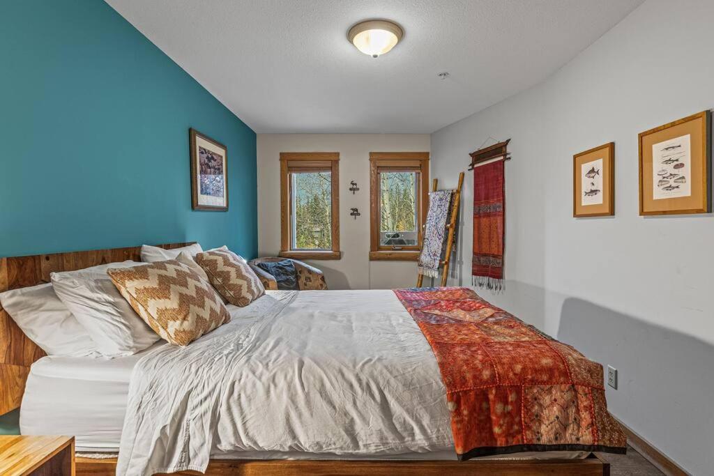 C202 Town Centre, Mtn View, Sleeps 7, Ac, Free Parking Canmore